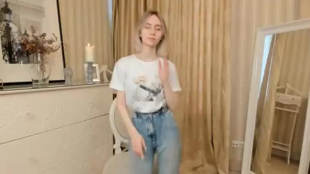 Image 7 of annishallsted Stream on Chaturbate on 25 months ago