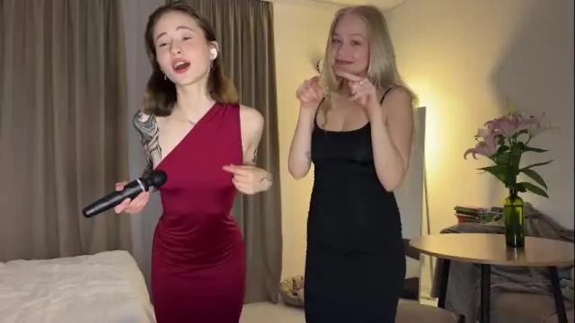 Image 6 of anntourage Stream on Chaturbate on 2 days ago