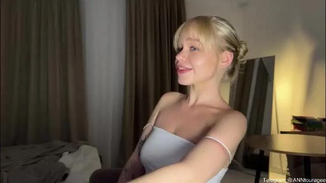 Image 10 of anntourage Stream on Chaturbate on 2 months ago