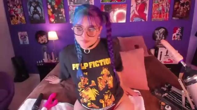 Image 12 of anny_cross Stream on Chaturbate on 17 months ago
