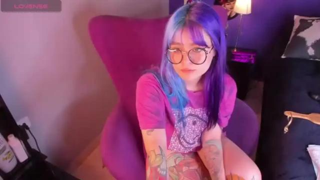 Image 12 of anny_cross Stream on Chaturbate on 17 months ago