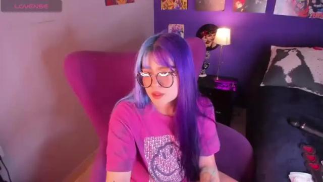 Image 2 of anny_cross Stream on Chaturbate on 17 months ago