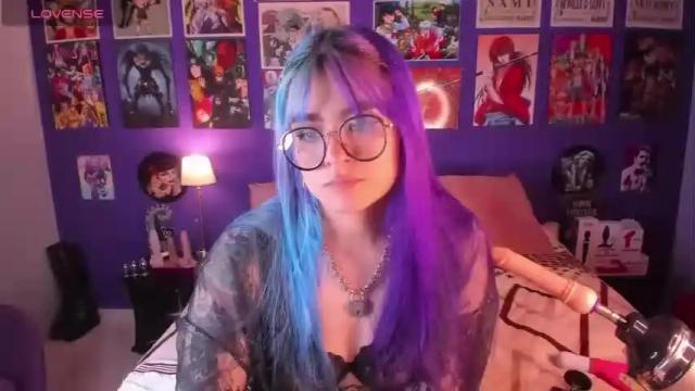 Image 2 of anny_cross Stream on Chaturbate on 16 months ago