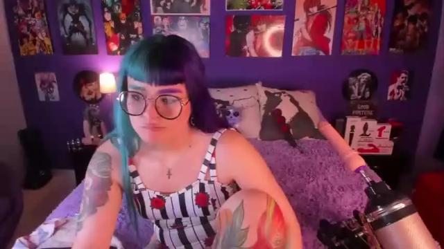 Image 12 of anny_cross Stream on Chaturbate on 15 months ago