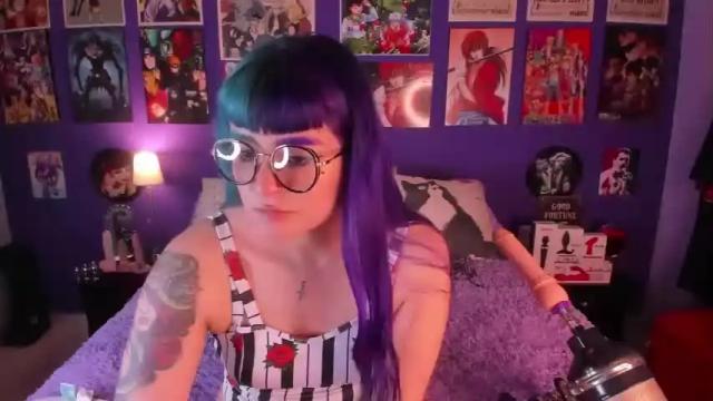 Image 3 of anny_cross Stream on Chaturbate on 15 months ago