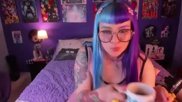 Image 4 of anny_cross Stream on Chaturbate on 14 months ago