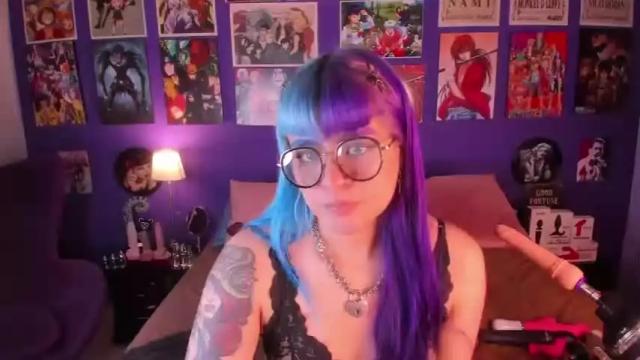 Image 3 of anny_cross Stream on Chaturbate on 14 months ago