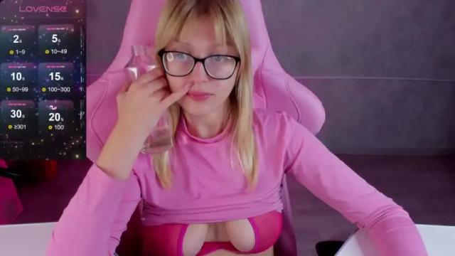 Image 2 of anny_h1ll Stream on Chaturbate on 13 months ago