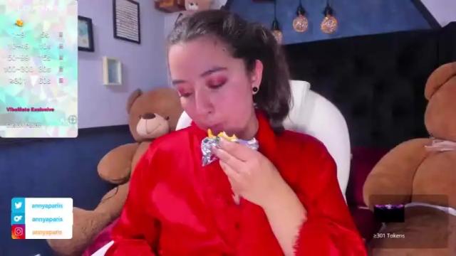 Image 6 of anny_paris Stream on Chaturbate on 17 months ago