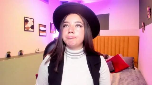 Image 3 of anny_paris Stream on Chaturbate on 17 months ago