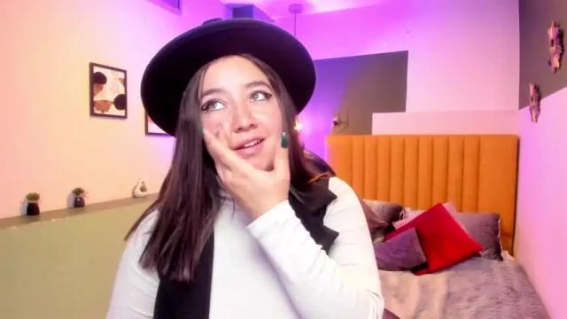 Image 4 of anny_paris Stream on Chaturbate on 17 months ago
