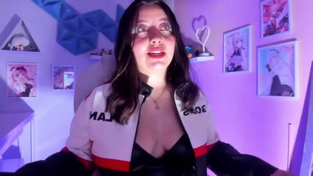 Image 2 of anny_paris Stream on Chaturbate on 16 months ago