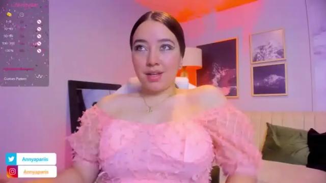 Image 4 of anny_paris Stream on Chaturbate on 16 months ago