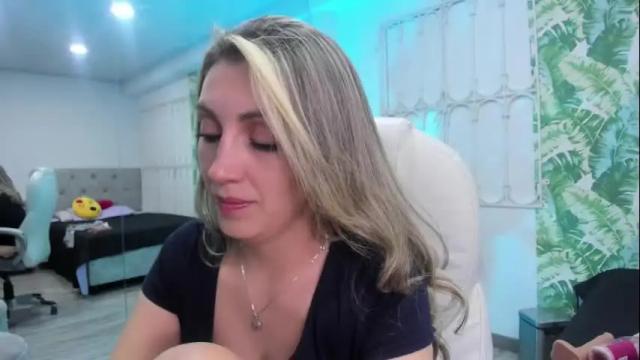 Image 3 of anny_sweet72 Stream on Chaturbate on 1 month ago