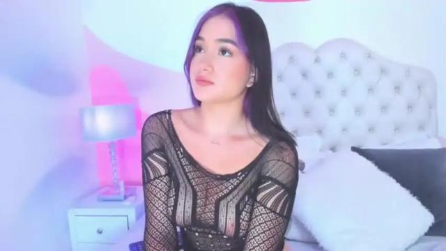 Image 11 of annyhizzle Stream on Chaturbate on 14 months ago
