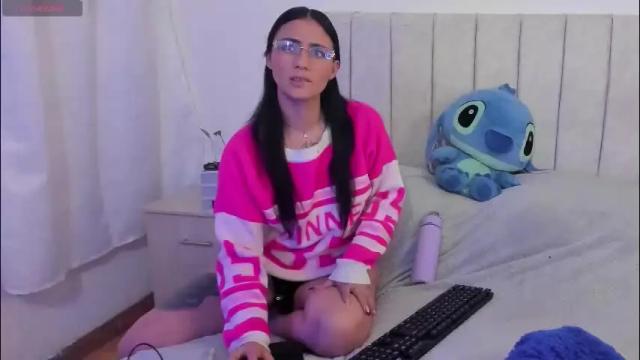 Image 2 of annyroberts_89 Stream on Chaturbate on 1 month ago