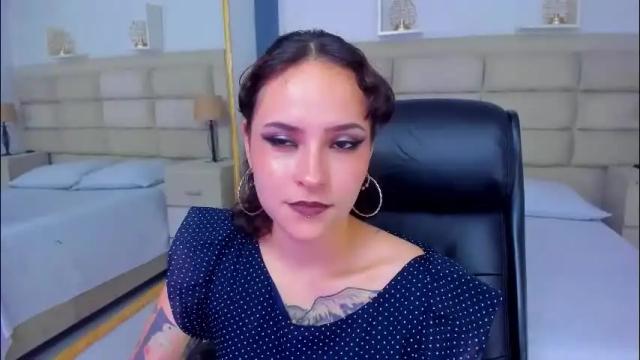 Image 10 of annythomsonn Stream on Chaturbate on 2 months ago