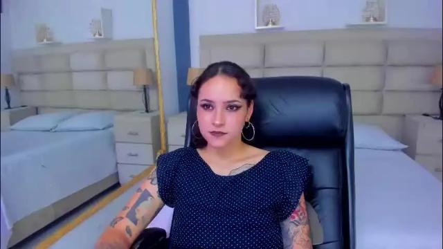 Image 12 of annythomsonn Stream on Chaturbate on 2 months ago