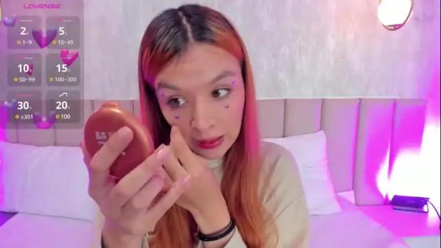 Image 7 of annywhitee Stream on Chaturbate on 1 day ago