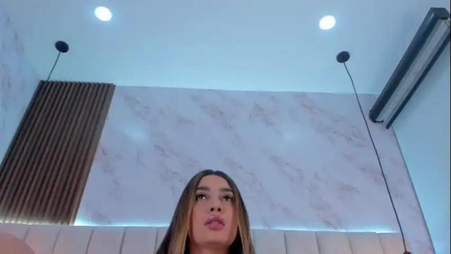 Image 12 of annyy_rosse Stream on Chaturbate on 26 days ago