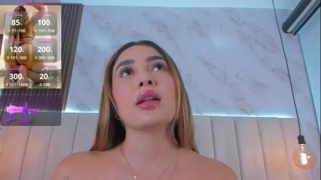 Image 2 of annyy_rosse Stream on Chaturbate on 3 days ago