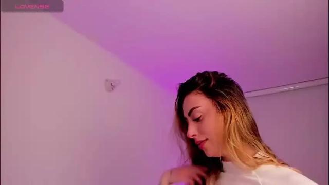 Image 12 of anthonelaa777 Stream on Chaturbate on 17 days ago