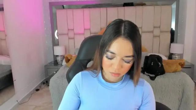 Image 3 of anthonellasweet_ Stream on Chaturbate on 13 months ago