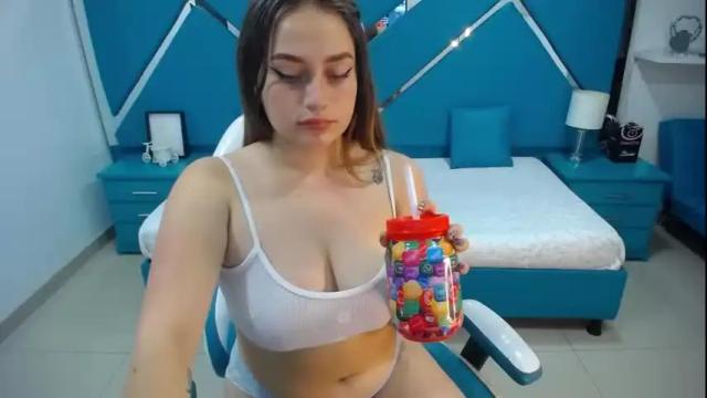 Image 4 of antonelaa___ Stream on Chaturbate on 20 months ago