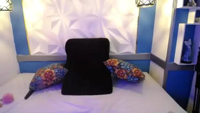 Image 4 of antonella11_ Stream on Chaturbate on 23 months ago