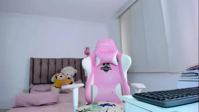 Image 6 of antonella_28_ Stream on Chaturbate on 1 month ago