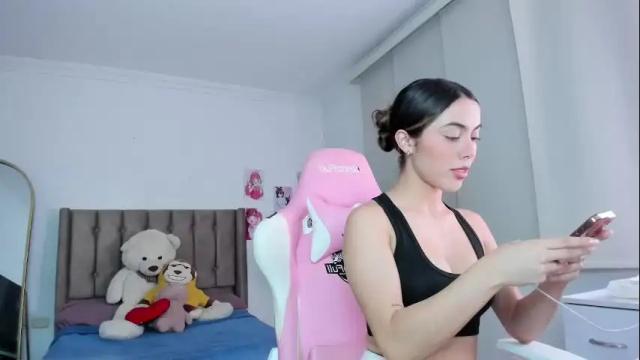 Image 2 of antonella_28_ Stream on Chaturbate on 4 months ago