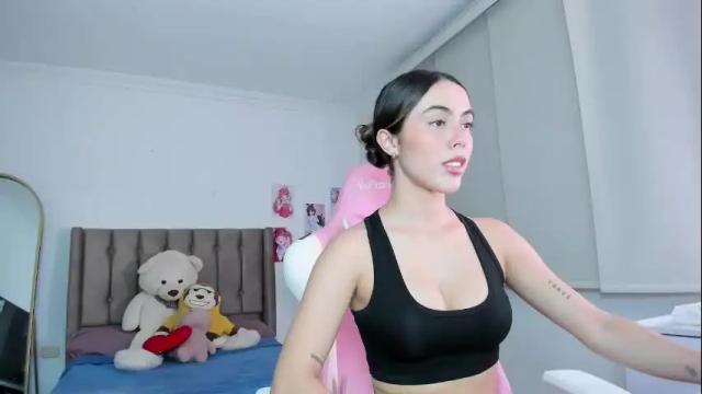 Image 6 of antonella_28_ Stream on Chaturbate on 4 months ago