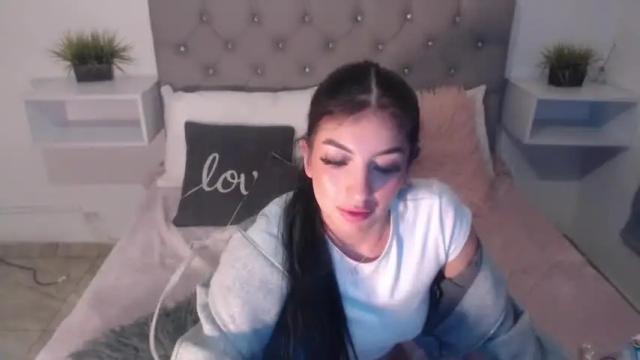 Image 8 of antonella__rouse Stream on Chaturbate on 13 months ago