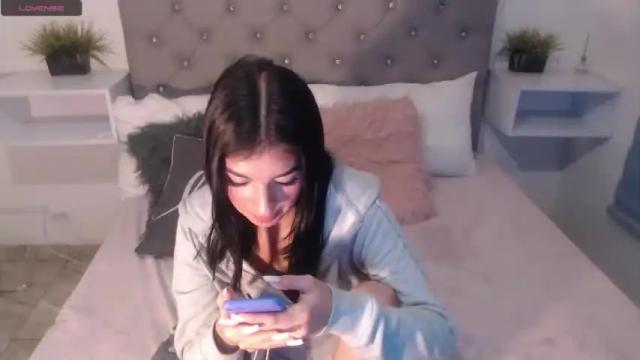 Image 6 of antonella__rouse Stream on Chaturbate on 13 months ago