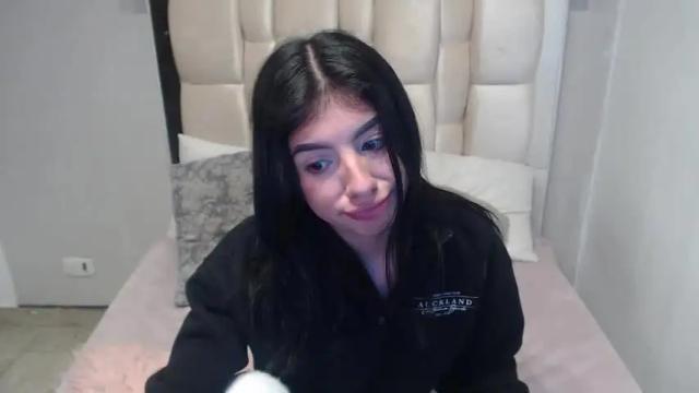 Image 12 of antonella__rouse Stream on Chaturbate on 12 months ago