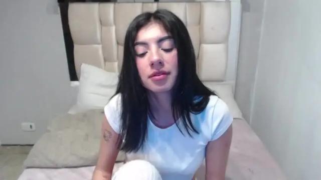 Image 6 of antonella__rouse Stream on Chaturbate on 12 months ago
