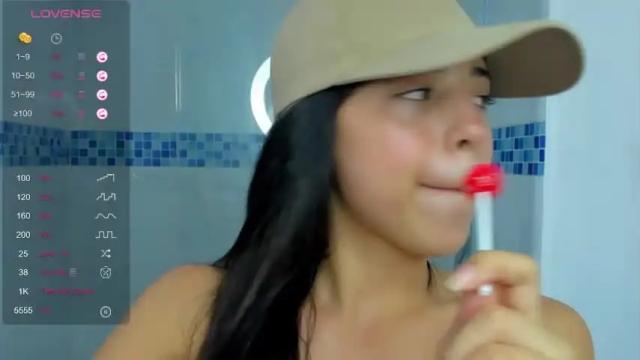 Image 12 of antonella_babe Stream on Chaturbate on 13 months ago