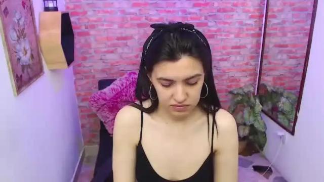 Image 3 of antonella_bennet Stream on Chaturbate on 25 months ago