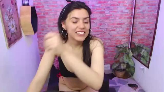 Image 4 of antonella_bennet Stream on Chaturbate on 25 months ago