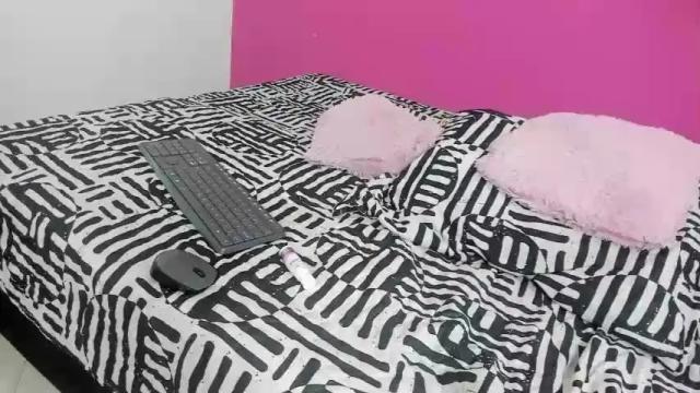 Image 3 of antonella_bonnet_ Stream on Chaturbate on 12 months ago