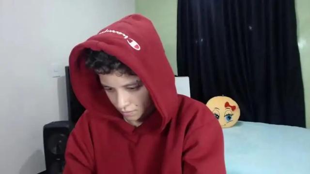 Image 6 of antonella_cruz02 Stream on Chaturbate on 13 months ago