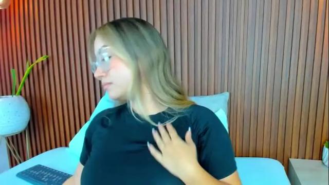 Image 7 of antonella_cutie_ Stream on Chaturbate on 1 month ago