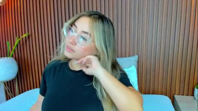 Image 8 of antonella_cutie_ Stream on Chaturbate on 1 month ago