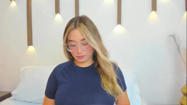 Image 3 of antonella_cutie_ Stream on Chaturbate on 1 month ago