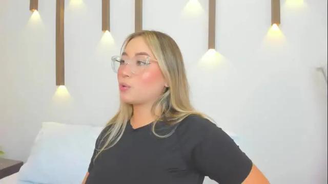 Image 10 of antonella_cutie_ Stream on Chaturbate on 25 days ago