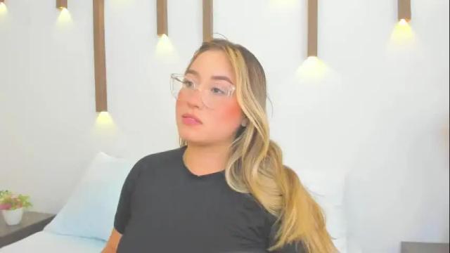 Image 8 of antonella_cutie_ Stream on Chaturbate on 15 days ago