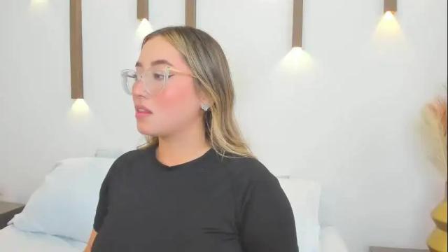 Image 10 of antonella_cutie_ Stream on Chaturbate on 8 days ago