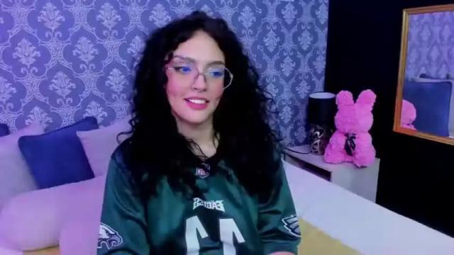 Image 11 of antonella_gomez01 Stream on Chaturbate on 17 months ago