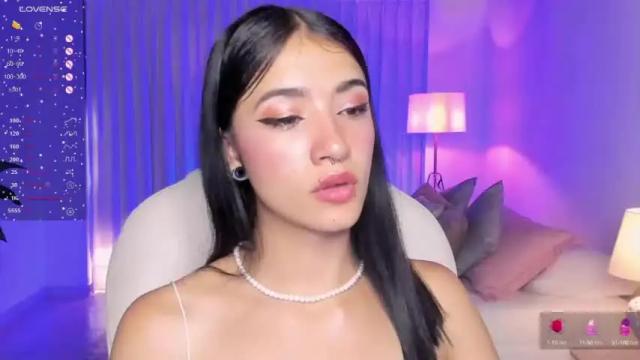 Image 3 of antonella_grayy Stream on Chaturbate on 12 months ago