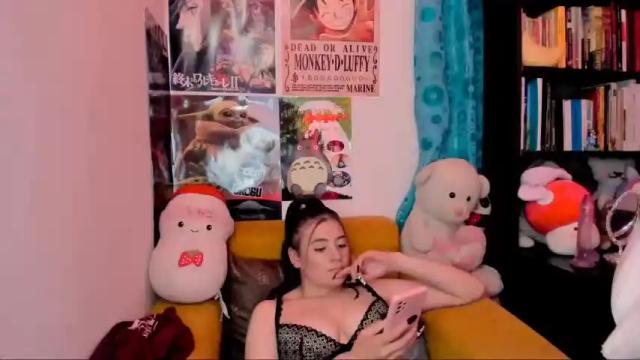 Image 4 of antonella_heatherr Stream on Chaturbate on 20 months ago